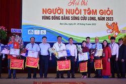Những người nuôi tôm giỏi cùng tranh tài