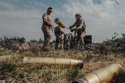 Trạm chỉ huy bị phá hủy, tiêm kích Su-25 rơi
