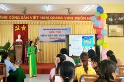 Nâng cao năng lực chuyên môn và lòng yêu nghề nhân viên thư viện trường học