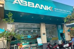 Chuyển giao dưới thời lãnh đạo anh em nhà chủ tịch ABBank, nợ xấu lại tăng vọt, lợi nhuận lao dốc 'không phanh'