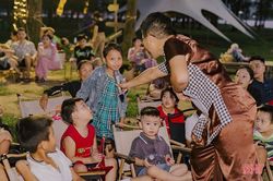 Lung linh sắc màu Trung thu trên 'ốc đảo' Hồng Lam