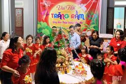 Formosa Hà Tĩnh mang Trung thu ấm áp tới trẻ mồ côi