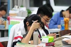 Giáo viên chủ nhiệm 20 năm nói thẳng: Học sinh khó thành công có chung 1 đặc điểm, phụ huynh lưu ý