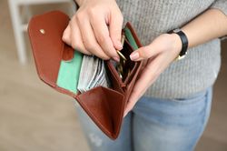 Nên mang theo những gì trong ví?