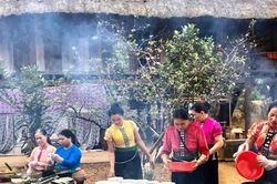 Khám phá ẩm thực các dân tộc tại 'Ngôi nhà chung'