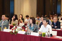'Chúng ta phải dự phòng tổng thể trên các bệnh truyền nhiễm và trên các đường lây trước sự xuất hiện của nhiều dịch bệnh mới'