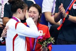 Kình ngư Trung Quốc giành HCV ASIAD 2023 vẫn ôm mặt khóc, ai biết chuyện đều rơi nước mắt theo