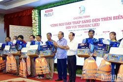 'Cùng ngư dân thắp sáng đèn trên biển' tại Bạc Liêu