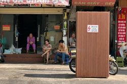 Loạt bốt điện ở Hà Nội được' khoác áo chống rao vặt'