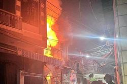 6 người ở Đà Nẵng thoát khỏi ngôi nhà rực lửa