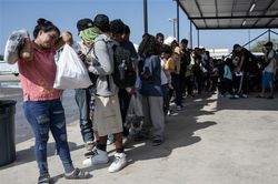 Mỹ, Mexico cam kết giải quyết nguyên nhân gốc rễ của vấn đề di cư