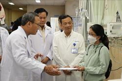 Thăm hỏi gia đình các nạn nhân trong vụ tai nạn khiến 9 người thương vong