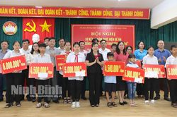 Công tác khuyến học, khuyến tài và xây dựng xã hội học tập ngày càng đi vào chiều sâu
