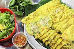 Thơm lừng, giòn tan bánh xèo thịt vịt giữa trời Thu