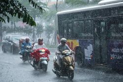Thời tiết ngày 30/9: Mưa rào và dông ở khu vực Nam Trung Bộ, Tây Nguyên và Nam Bộ