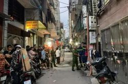 Hà Nội: Phong tỏa chung cư mini xảy ra cháy do chập điện