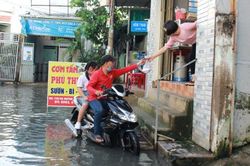 Thời tiết ngày 1/10: Nam Bộ mưa rào, đề phòng triều cường gây ngập úng