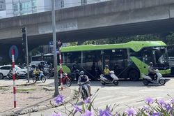 Thời tiết hôm nay 30/9: Bắc Bộ chuyển nắng, Nam Bộ triều cường dâng cao