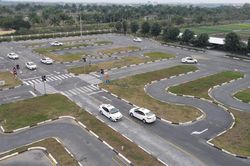 Đào tạo, sát hạch lái xe: Hàng loạt bất cập, hạn chế