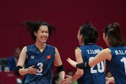 ASIAD 19: Tấn công mạnh mẽ, bóng chuyền nữ Việt Nam thắng 3-2 Hàn Quốc