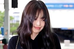 Jennie (BlackPink) bơ phờ giữa lúc Lisa bị chỉ trích diễn thoát y