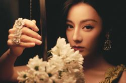 Địch Lệ Nhiệt Ba làm được điều Lưu Diệc Phi, Triệu Lệ Dĩnh không thể thực hiện