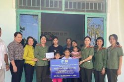 Đồng Nai: Chương trình 'Mẹ đỡ đầu' giúp nâng bước ước mơ của nhiều trẻ mồ côi