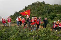 Giải leo núi 'Bước chân trên mây': Nhà vô địch hoàn thành chặng đua gần 10km trong 2 giờ 9 phút