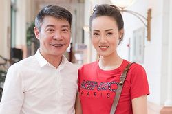 NSND Công Lý bị ngã xước tay, Ngọc Hà: 'Mình cũng héo hon'