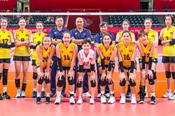 Tin nóng thể thao sáng 3/10: Bóng chuyền nữ Việt Nam được 'thưởng' nóng, Thanh Thúy hóa 'nữ điệp viên 007'