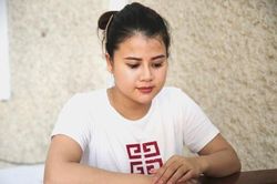 Bắt 'Hot girl' cho vay lãi cao trong giao dịch dân sự