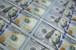 Đồng USD chạm mức cao mới của 11 năm