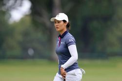 Nữ golf thủ xinh đẹp 'gây sốt' tại Asiad 19