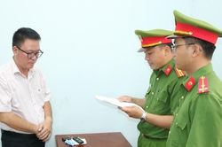 Giả danh 'cò đất' chiếm đoạt hơn 9 tỷ đồng