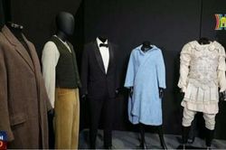 Đấu giá trang phục và đạo cụ phim Hollywood
