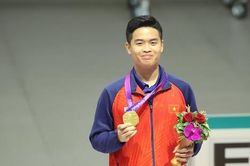 Nhà vô địch bắn súng ASIAD Phạm Quang Huy được thưởng lớn
