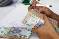 Lãi suất giảm mạnh, hiện ngân hàng nào còn duy trì lãi cao ngất ngưởng 11%?