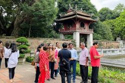 Tăng mục tiêu đón khách quốc tế lên 12,5-13 triệu lượt