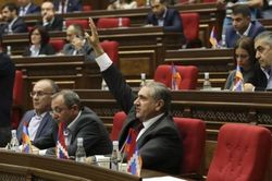 Nga nói Armenia hành động 'không giống đối tác', EU lại ca ngợi