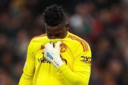 Onana liên tiếp 'phá' MU, Erik ten Hag vẫn bảo vệ gây bức xúc