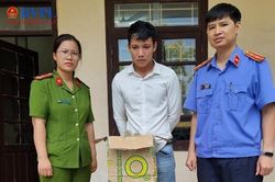 Kiểm sát việc bắt giữ đối tượng chế tạo trái phép pháo nổ
