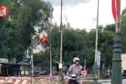 Ngang nhiên dời trụ bê tông, xé rào chắn để qua đường ở thành phố Vinh