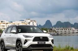 Bảng giá xe ô tô Toyota tháng 10/2023: Tân binh Yaris Cross ưu đãi khủng