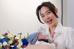 Minh Hằng khoe điểm nổi bật của quý tử đầu lòng dù chỉ mới hơn 1 tháng tuổi