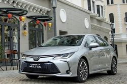 Bản nâng cấp Toyota Corolla Altis có camera 360 độ, giá cao nhất 878 triệu đồng