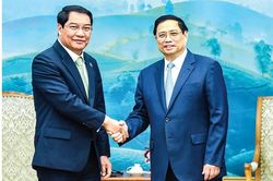 Thúc đẩy dự án tuyến đường bộ cao tốc Hà Nội - Vientiane