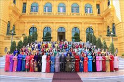Chủ tịch nước Võ Văn Thưởng gặp mặt các nữ doanh nhân tiêu biểu