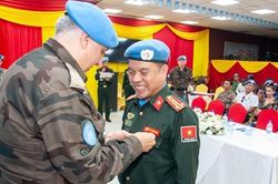 Ba cán bộ Công an Việt Nam nhận Huy chương Gìn giữ hòa bình Liên Hợp Quốc