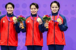 Karate mang HCV thứ ba về cho Đoàn TTVN tại ASIAD 19, HLV hứa thưởng