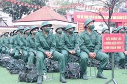 Công dân khi đi kiểm tra, sơ tuyển, khám sức khỏe thực hiện nghĩa vụ quân sự phải thực hiện những gì?